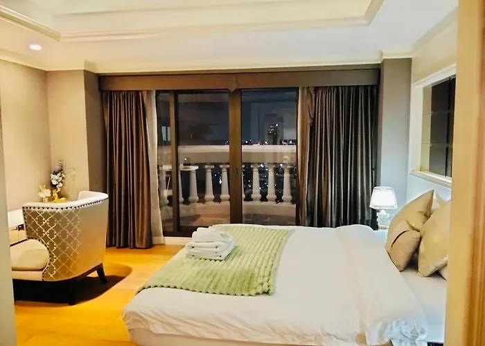 View Foodie Heaven Apartment
